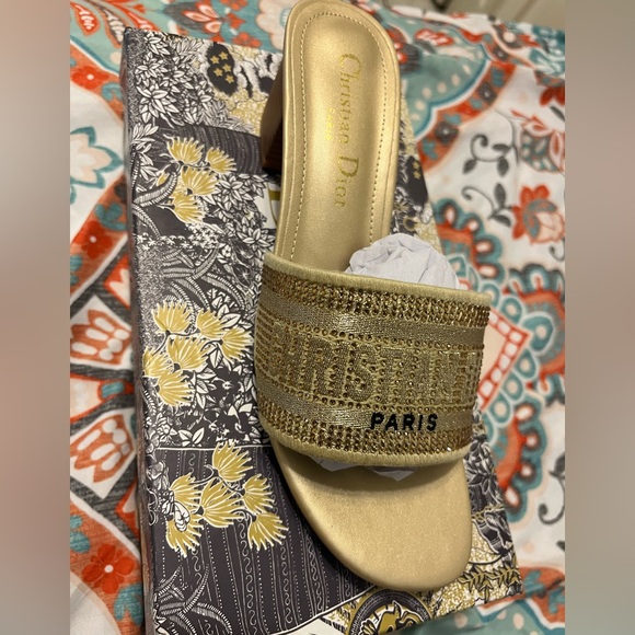 Dior Elegant Gold Slide Sandals - Picture 2 of 8